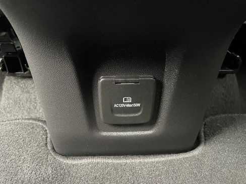 Used 2022 GMC Terrain SLT w/ Infotainment Package II image 30