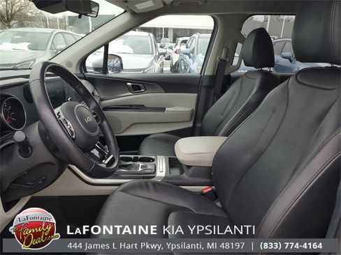 Certified 2023 Kia Carnival LX image 9