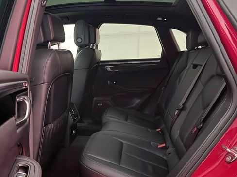 Used 2020 Porsche Macan AWD/4WD image 22