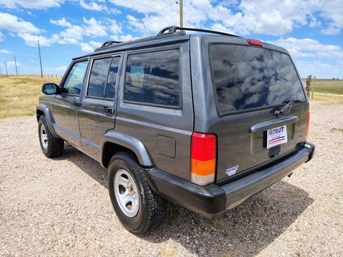 Used 2000 Jeep Cherokee Sport AWD/4WD image 3