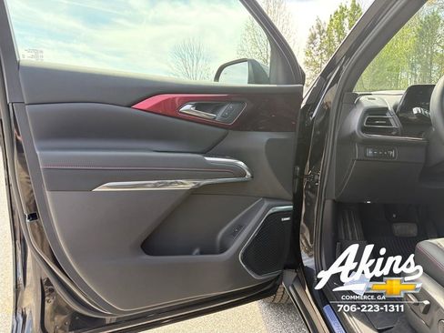 New 2026 Chevrolet Traverse Z71 w/ Enhanced Driving Package AWD/4WD image 15