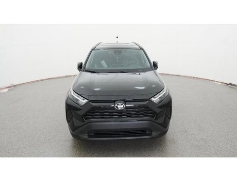 New 2025 Toyota RAV4 XLE image 15