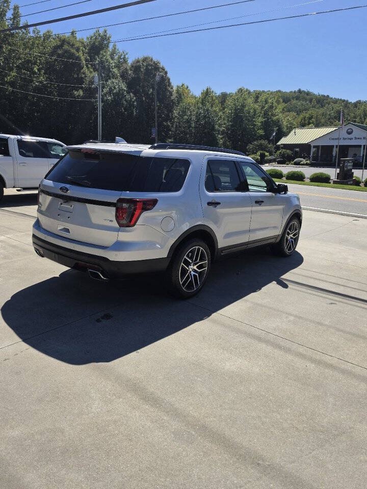 Used 2016 Ford Explorer Sport w/ Equipment Group 401A AWD/4WD image 5