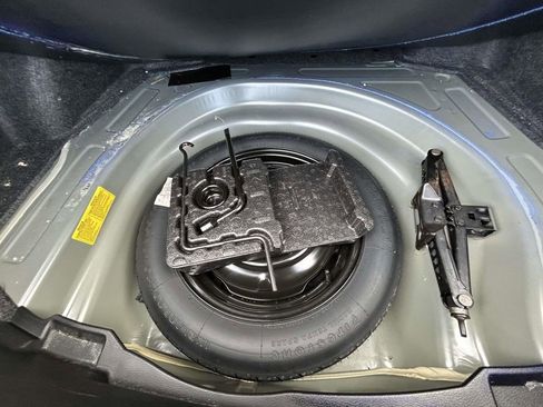 Used 2016 Toyota Corolla LE image 17