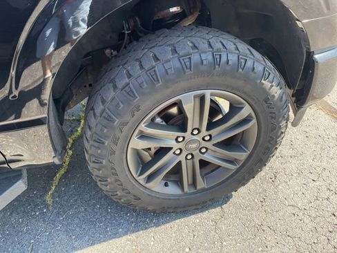 Used 2022 Ford F150 XLT w/ Equipment Group 302A High AWD/4WD image 3