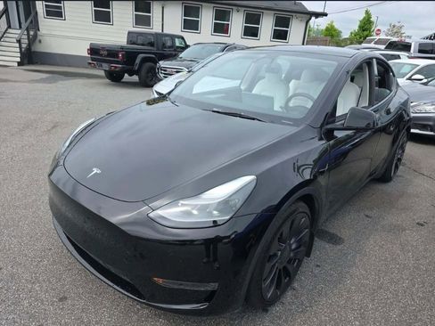 Used 2023 Tesla Model Y Performance AWD/4WD image 14