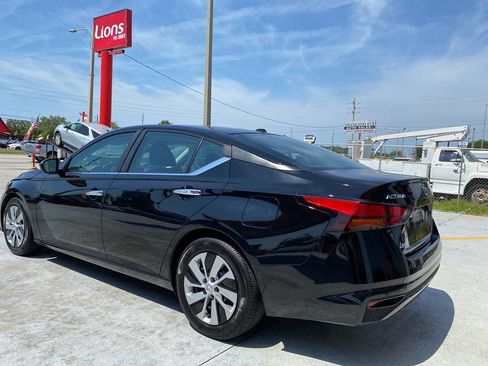 Used 2020 Nissan Altima 2.5 S FWD image 4