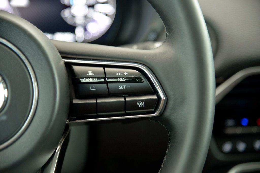 Certified 2026 MAZDA CX-90 Plug-In Hybrid w/ Preferred AWD/4WD image 23