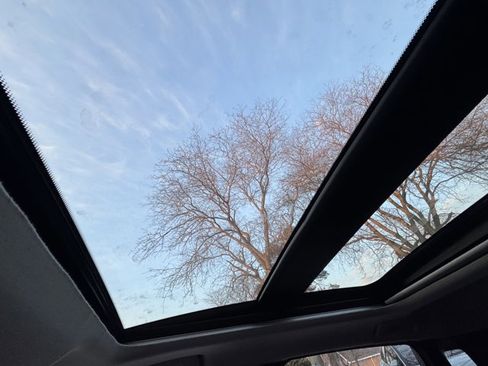 New 2026 Nissan Kicks SR w/ SR Premium Package image 10