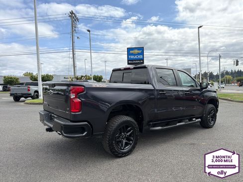 Used 2024 Chevrolet Silverado 1500 LT Trail Boss w/ Convenience Package II AWD/4WD image 7