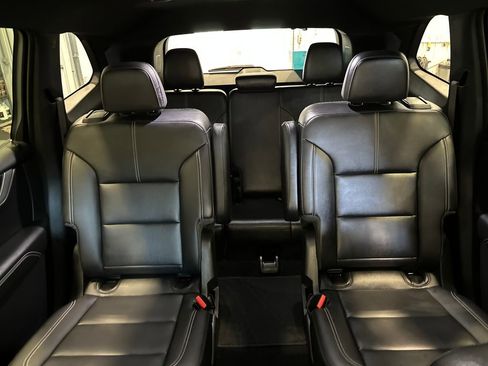 Used 2025 GMC Acadia Elevation w/ Elevation Premium Package image 27