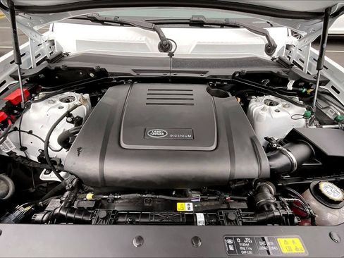 Used 2025 Land Rover Defender 110 S image 13