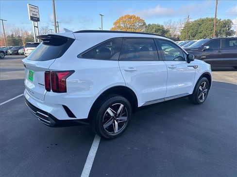 Used 2021 Kia Sorento EX w/ Panoramic Sunroof Package image 7