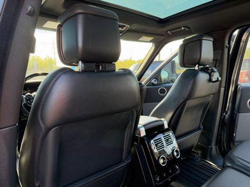 Used 2022 Land Rover Range Rover Westminster Edition image 18