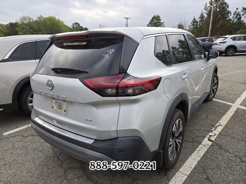 Used 2022 Nissan Rogue SV image 6