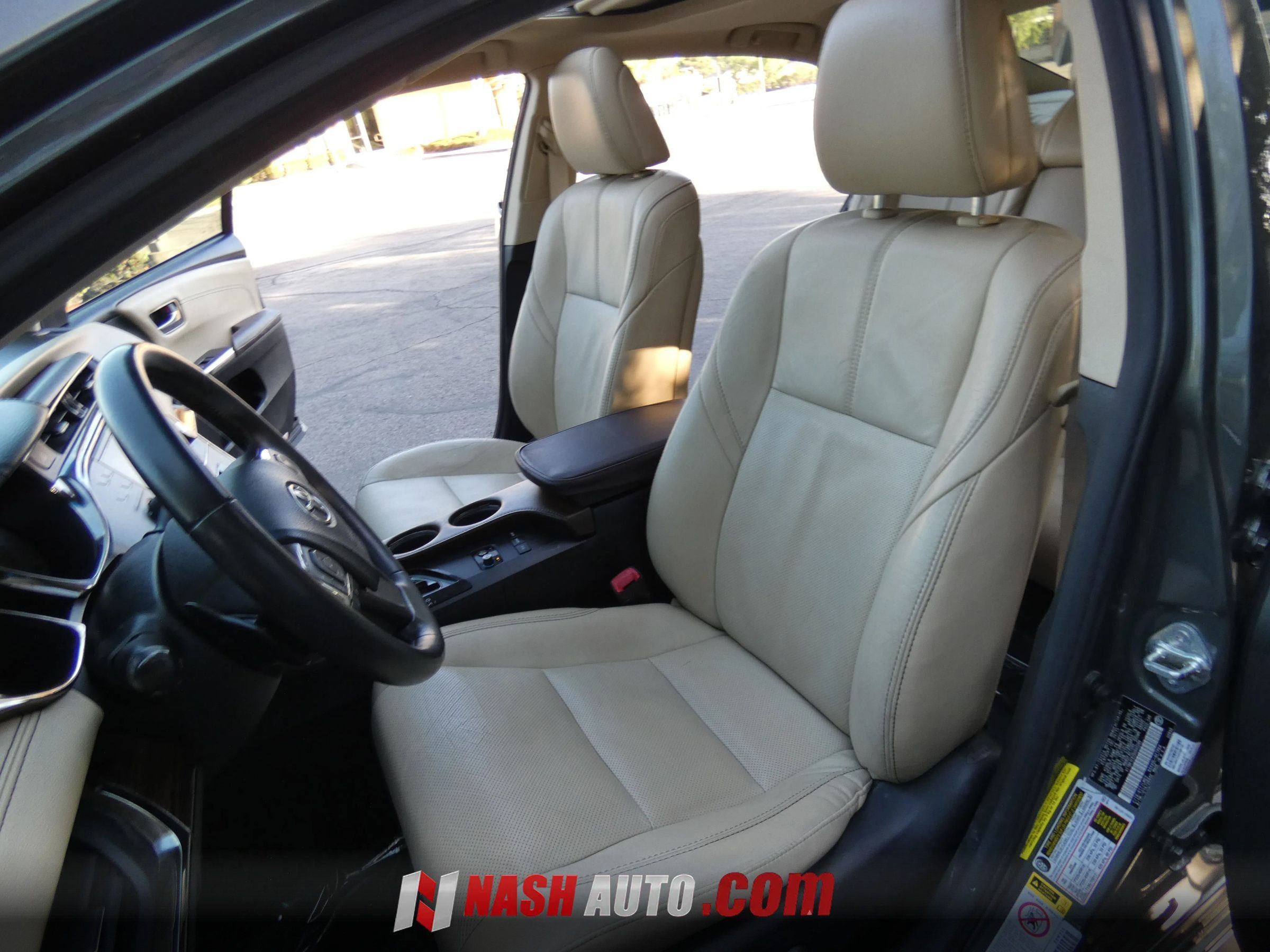 Used 2013 Toyota Avalon Limited FWD image 49