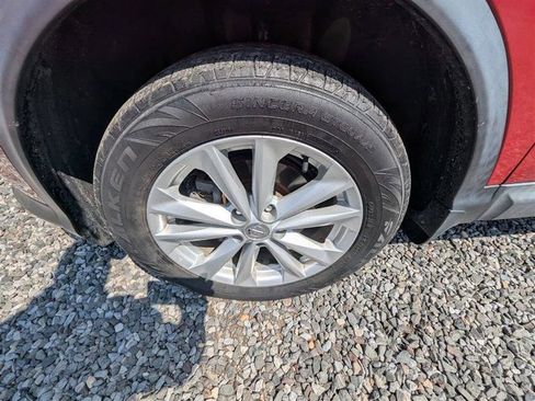 Used 2018 Nissan Rogue Sport S w/ S Appearance Package FWD image 35
