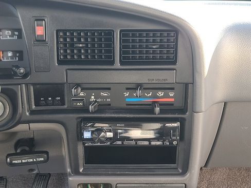 Used 1990 Toyota Pickup SR5 image 35