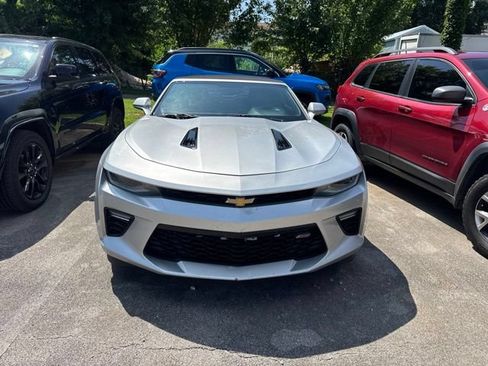Used 2017 Chevrolet Camaro SS RWD image 2