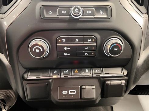 Certified 2022 Chevrolet Silverado 1500 Custom image 18