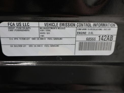 Used 2023 Jeep Grand Cherokee Limited image 20