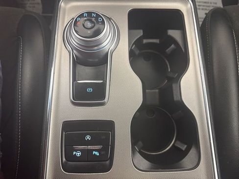 Certified 2022 Ford Edge ST w/ Equipment Group 401A image 17