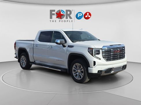 Used 2022 GMC Sierra 1500 Denali w/ Technology Package AWD/4WD image 7