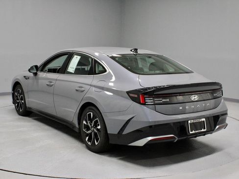 Used 2024 Hyundai Sonata SEL FWD image 9