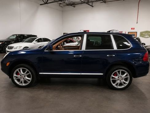 Used 2005 Porsche Cayenne Turbo AWD/4WD image 9