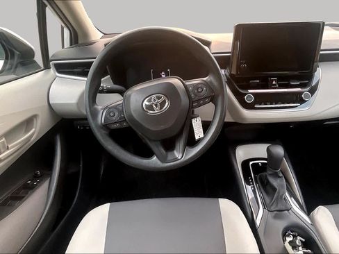 Used 2026 Toyota Corolla LE FWD image 6