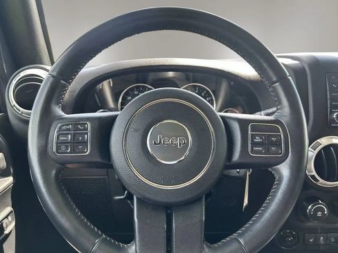Used 2017 Jeep Wrangler Unlimited Sahara w/ Dual Top Group AWD/4WD image 16