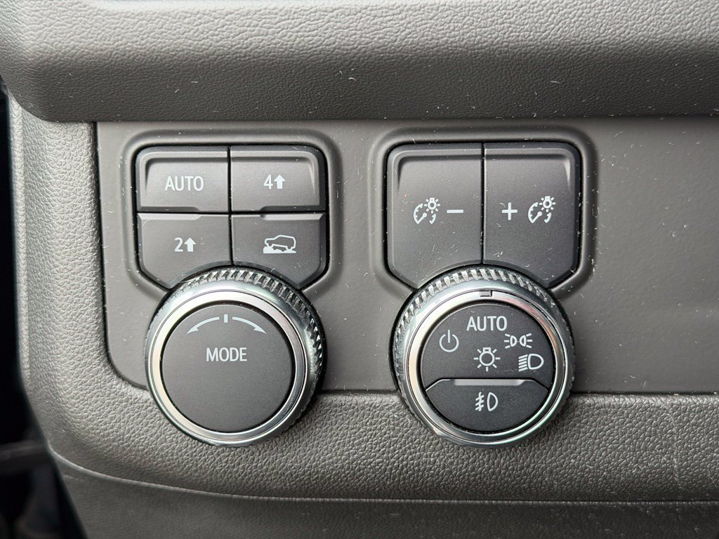 Used 2022 GMC Yukon SLE w/ Gmc Pro Safety Plus Package AWD/4WD image 13