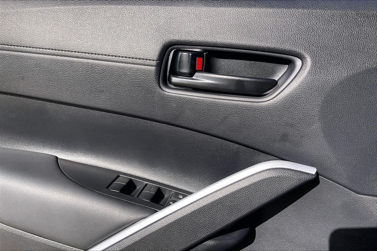 New 2026 Toyota Corolla Cross LE FWD image 18