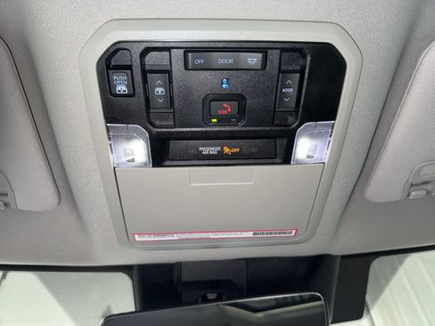 Used 2024 Toyota Tundra Limited w/ Power Package AWD/4WD image 29
