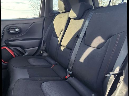 Used 2018 Jeep Renegade Trailhawk w/ Cold Weather Group II image 14