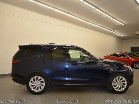 Used 2022 Land Rover Discovery S image 8