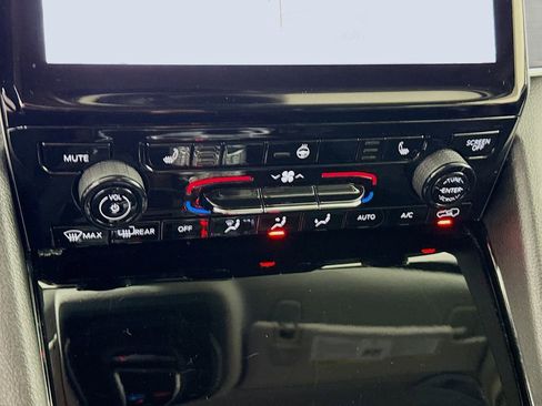 Used 2023 Jeep Grand Cherokee L Limited w/ Trailer Tow Group (B) image 10