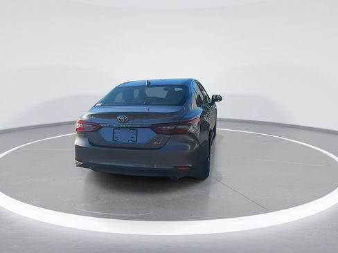 Used 2023 Toyota Camry XLE w/ Cold Weather Package image 8