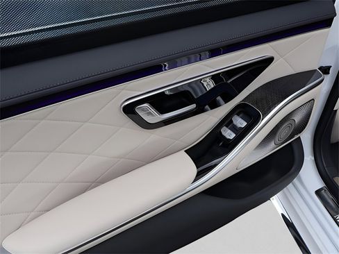 New 2025 Mercedes-Benz S 580 4MATIC Sedan image 36