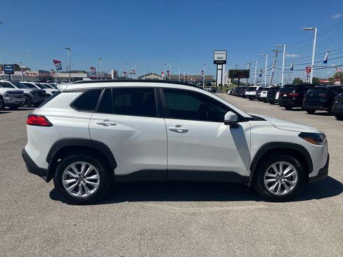Used 2024 Toyota Corolla Cross LE FWD image 8