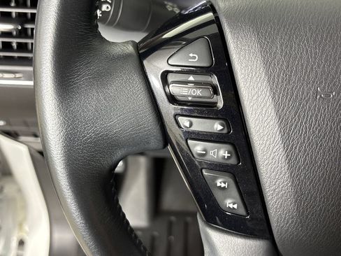 Used 2021 Nissan Armada SL w/ Captain's Chairs Package RWD image 17