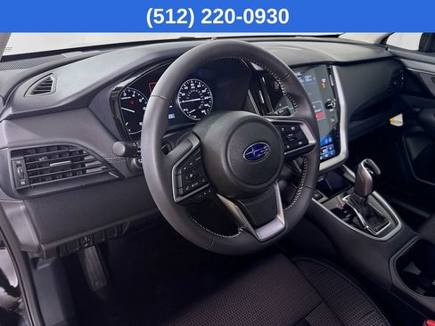 Used 2025 Subaru Outback Premium AWD/4WD image 10