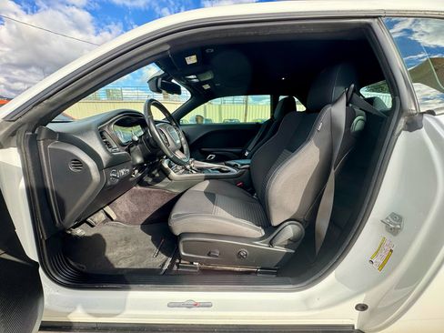 Used 2019 Dodge Challenger R/T image 16