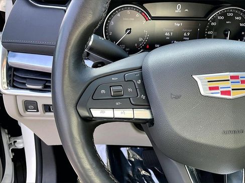 Certified 2023 Cadillac XT4 Luxury w/ Cold Weather Package image 11