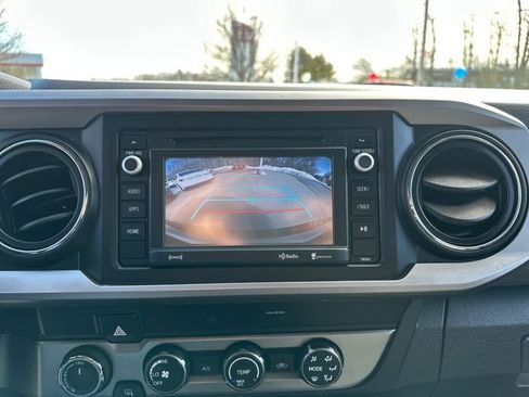 Certified 2019 Toyota Tacoma SR5 w/ SR5 Appearance Package (SM) image 32