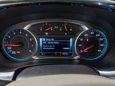 Used 2018 Chevrolet Traverse LT FWD image 36