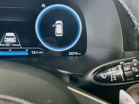 Used 2023 Hyundai Palisade Calligraphy w/ Winter Package image 12