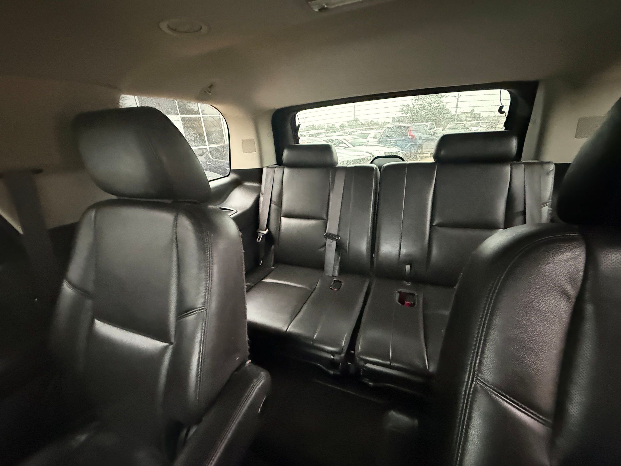 Used 2013 Cadillac Escalade Premium AWD/4WD image 8