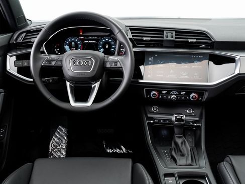 New 2025 Audi Q3 2.0T Premium image 14