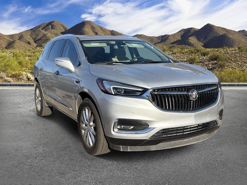 Used 2021 Buick Enclave Premium w/ Sun and Sites Package FWD image 3